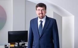 Vyhlášení „stejného“ nouzového stavu znovu by bylo protiústavní, tvrdí právník