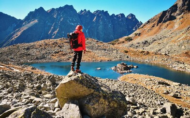 Vykašli sa na Štrbské pleso a Lomnický štít. Pozri, kde nájdeš tatranskú prírodu bez turistov Vykašli sa na Štrbské pleso a Lomnický štít. Pozri, kde nájdeš tatranskú prírodu bez turistov