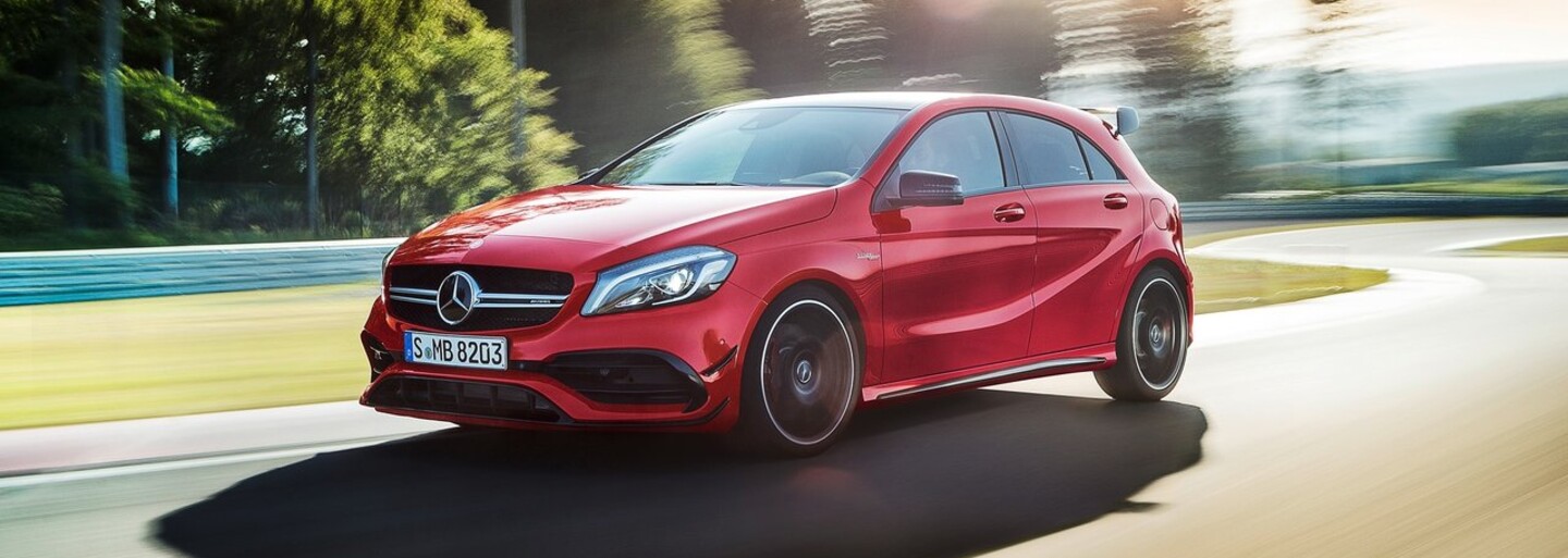 Nový Mercedes třídy A je realitou a s ním i nejsilnější kompaktní sportovní auto, 381koňové AMG A 45!