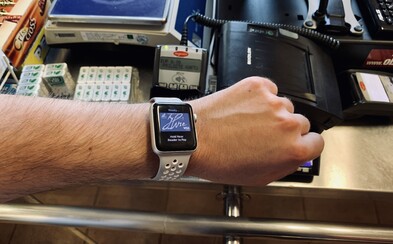 Vyskúšali sme Apple Pay. Ako reagovali predavačky, keď sme platili hodinkami a budú Slováci vôbec službu využívať? Vyskúšali sme Apple Pay. Ako reagovali predavačky, keď sme platili hodinkami a budú Slováci vôbec službu využívať?