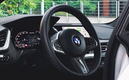 Vyzkoušeli jsme zcela nový model od BMW. M235i Gran Coupé je stylovka, která však bourá tradice značky