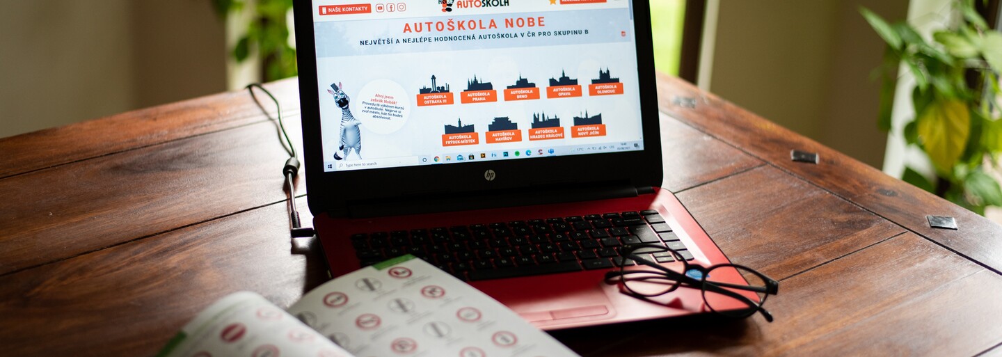 Vyzkoušej si nové otázky do autoškoly. Používat se začnou od února, v testech přibudou videa