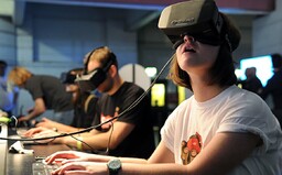 Vzostup virtuálnej reality a VR headsetov, ktoré nás zoberú do pohlcujúceho digitálneho sveta