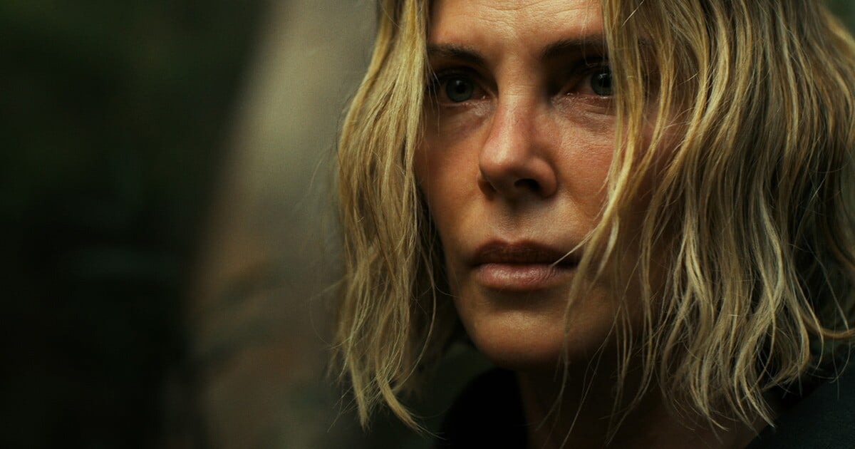 VIDEO: Sériový vrah pronásleduje Charlize Theron. Netflix představil první teaser k thrilleru Apex