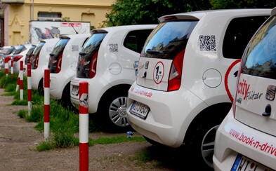 Webové stránky podporující carsharing v Praze jsou na světě. Vyberte si jednoduše auto nově i z modrých a fialových zón stání Webové stránky podporující carsharing v Praze jsou na světě. Vyberte si jednoduše auto nově i z modrých a fialových zón stání