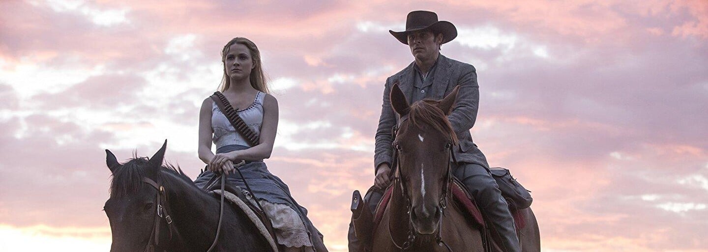 Westworld je po 4 epizódach majstrovským dielom plným nečakaných zvratov, brutality a skvelého mixu westernu a sci-fi (Recenzia)