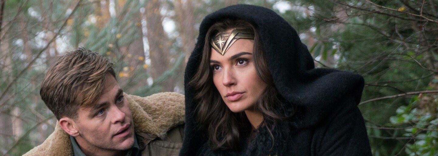 Wonder Woman v novém traileru neohroženě ničí mýtické protivníky i vojáky během první světové války