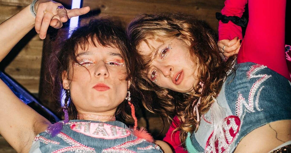 „Motůrek, v utajení fašounek!“ Rapperky Hihihahaholky vydaly song proti Turkovi