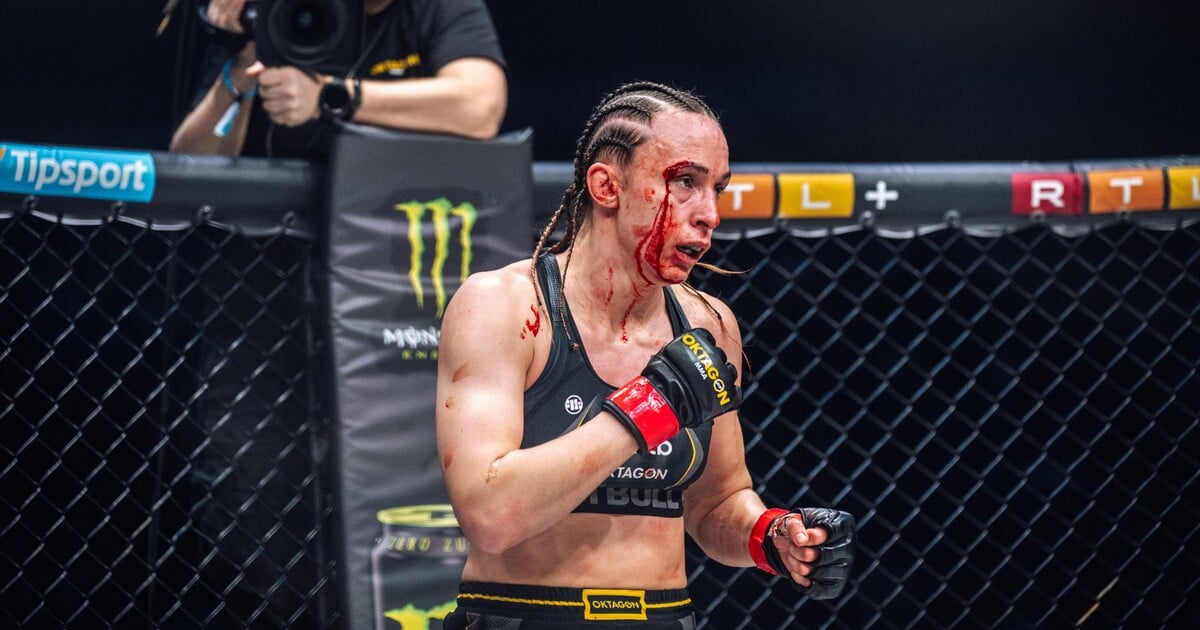 Oktagon má nového šampiona! Nabitý turnaj přinesl šokující finále, krev prolila i česká bojovnice