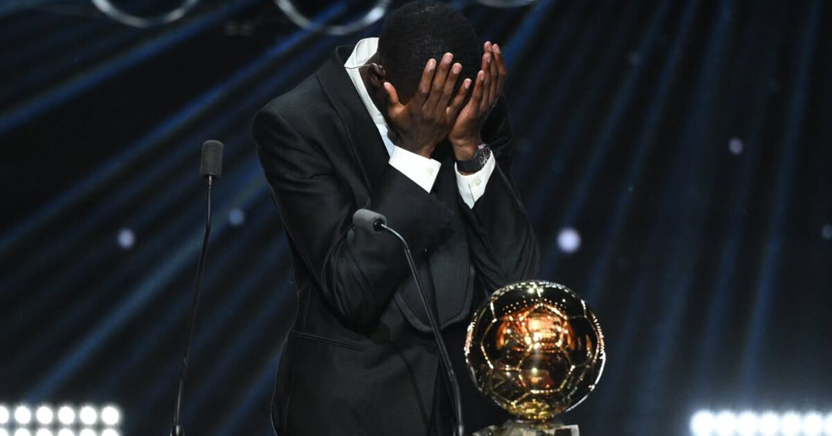 Známe nového nejlepšího fotbalistu na světě. Zlatý míč za rok 2025 získala hvězda PSG