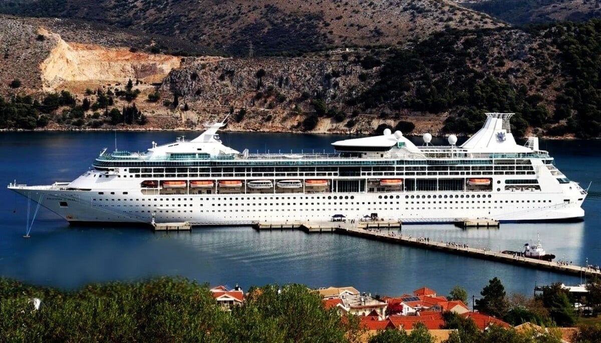 Skutečná Rhapsody of the Seas v roce 2018.