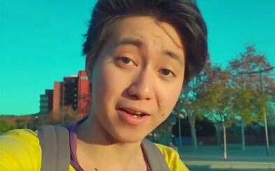 Youtuber dostal 15 měsíců vězení za naplnění Orea zubní pastou. Odporné sušenky podal bezdomovci jako prank Youtuber dostal 15 měsíců vězení za naplnění Orea zubní pastou. Odporné sušenky podal bezdomovci jako prank