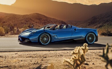 Z dieľne Pagani prichádza ďalšie umelecké dielo. Dvanásťvalcová Huayra stratila strechu, nabrala však na šarme Z dieľne Pagani prichádza ďalšie umelecké dielo. Dvanásťvalcová Huayra stratila strechu, nabrala však na šarme