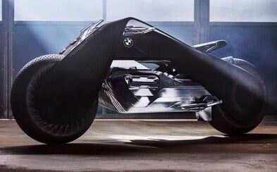 Z futuristické motorky od BMW nikdy nespadneš. Údajně nebudeš potřebovat ani přilbu Z futuristické motorky od BMW nikdy nespadneš. Údajně nebudeš potřebovat ani přilbu