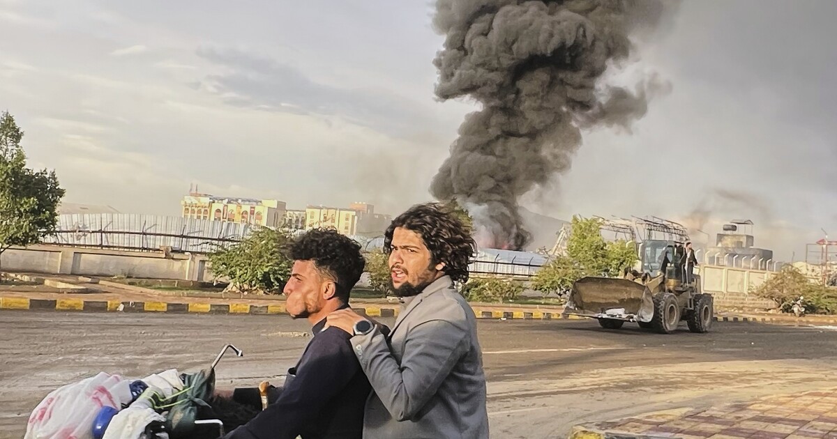 Izraelská raketa zasáhla nemocnici. Na místě zemřelo 15 lidí včetně novinářů světových agentur