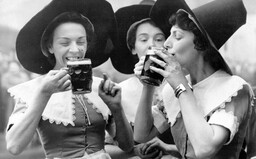 Za pivo lidstvo vděčí ženám. V pivovarnictví dominovaly po celá staletí