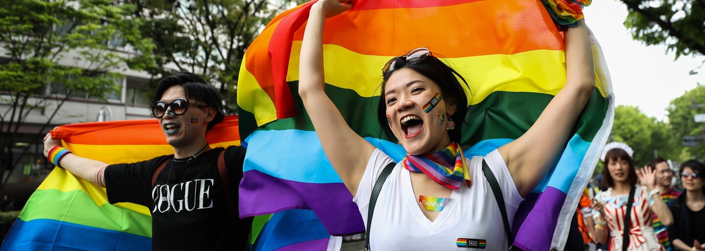 Za výroky proti LGBT+ lidem vyhazov. Japonský premiér propustil svého poradce
