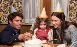 Zac Efron je chladnokrvný sériový vrah Ted Bundy. V prvom traileri spoznáva svoje krvavé chúťky a prvé obete