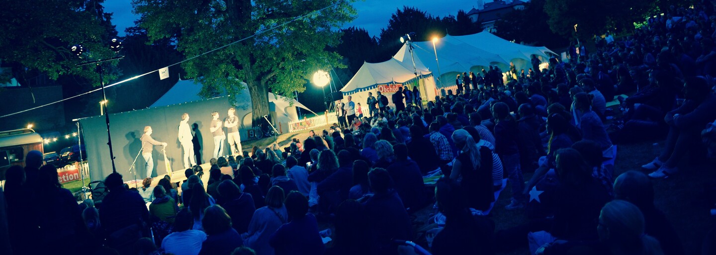 Začíná 14. ročník festivalu Letní Letná. Nech se unést do magického světa nového cirkusu a zažij velkolepou podívanou