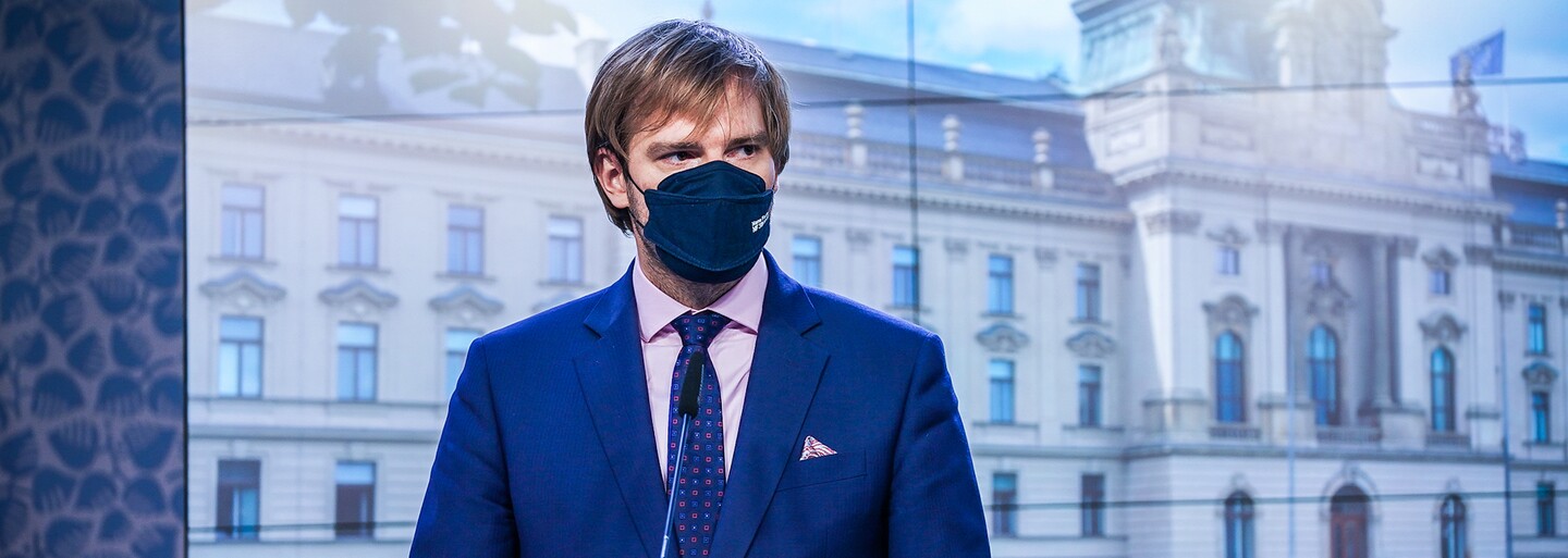 Začíná očkování třetí dávkou. Registrovat se mohou senioři a zdravotníci