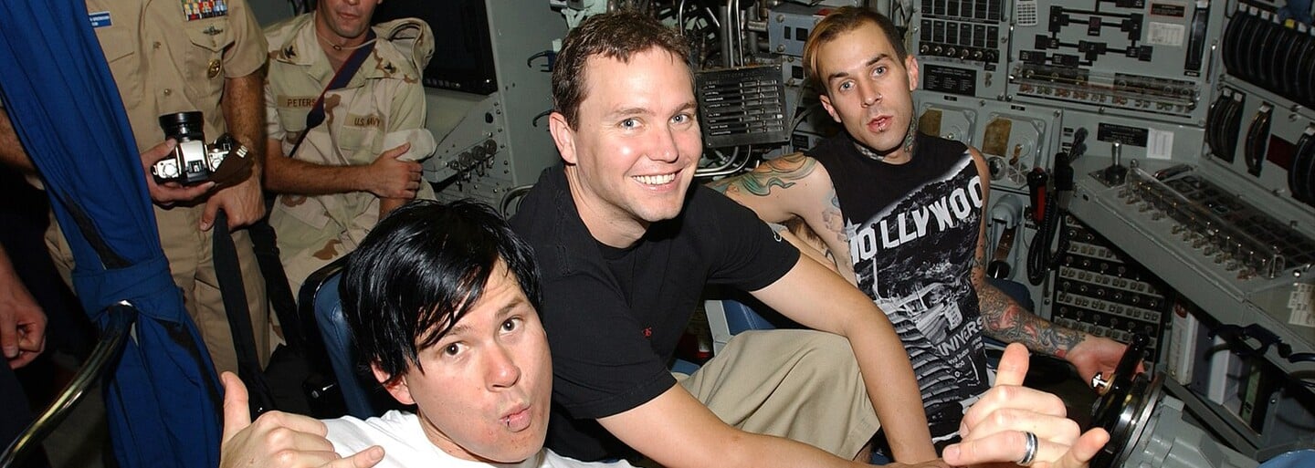 Záhadné plakáty a smazaný feed na Instagramu. Blink-182 se pravděpodobně připravují na velký návrat