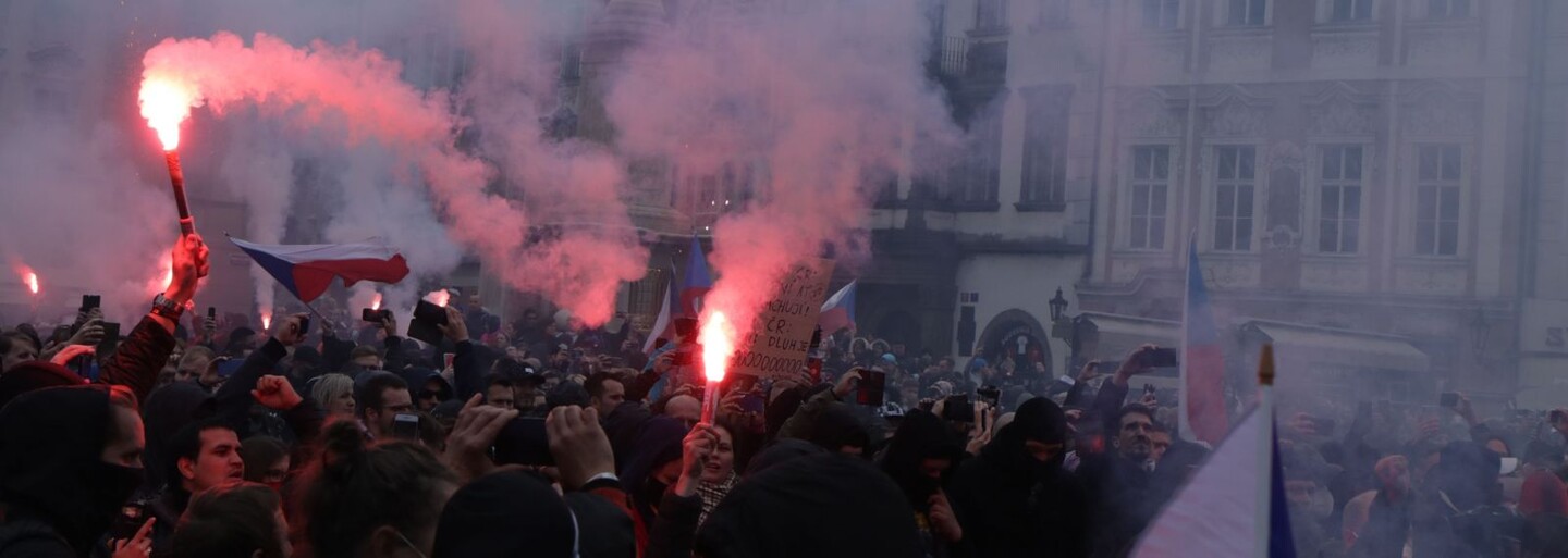 Zákaz pobytu na území Prahy, podmínky a pokuty. Toto jsou tresty pro demonstranty ze Staroměstského náměstí