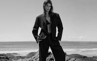 Zara predstavila spoločnú kolekciu s modelkou Kaiou Gerber. Produktom dominujú voľné strihy a minimalizmus    