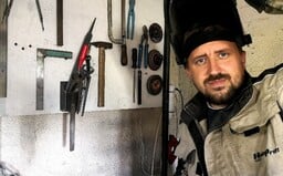 Závody traktorů, nožíř, autíčka na ovládání. Představujeme české YouTube kanály tvořící v angličtině, které oslovily svět