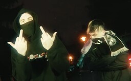 Zažili suché rožky, vrecúškové polievky a automaty. Sleduj video ku Stokárskemu R&B od Flexkinga a Pil Cho
