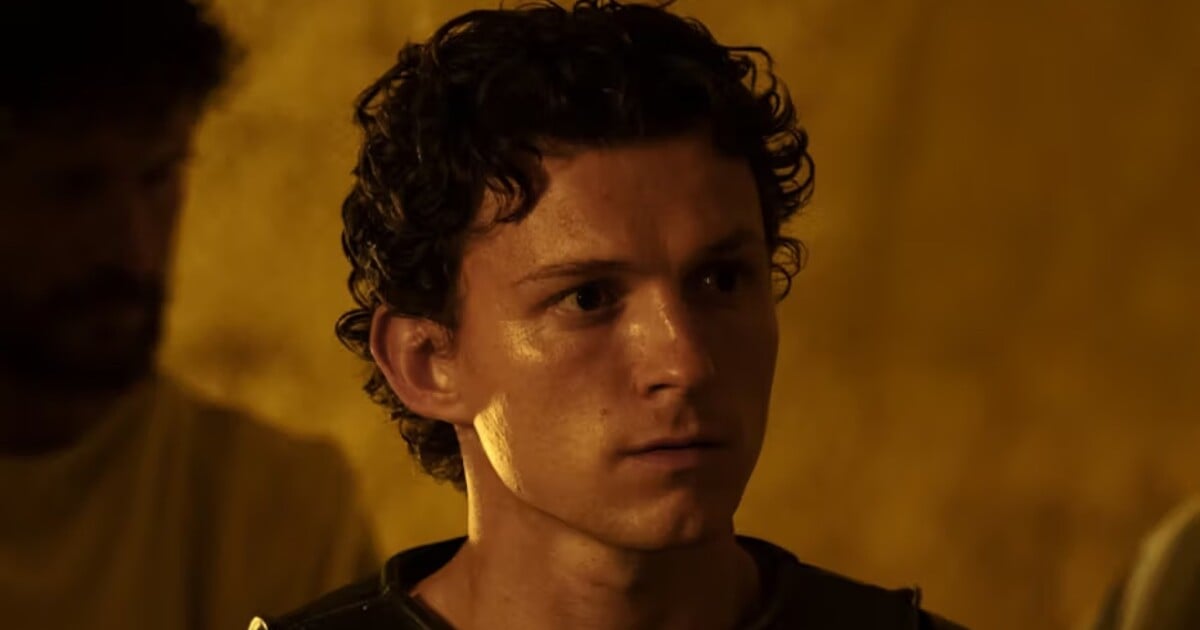 FOTO: Koukni na první snímky z Nolanovy Odyssey s Tomem Hollandem a Anne Hathaway. Vypadají velkolepě