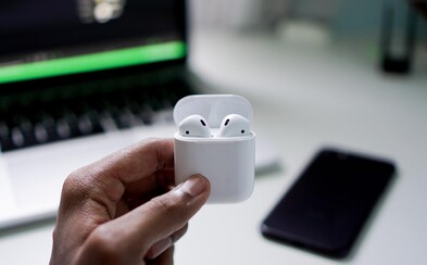 Zdajú sa ti slúchadlá AirPods príliš drahé? Apple možno chystá ich lacnejšiu verziu Zdajú sa ti slúchadlá AirPods príliš drahé? Apple možno chystá ich lacnejšiu verziu
