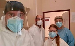 Zdravotník z urgentu: Osobne si myslím, že najlepšie riešenie by bolo spraviť aj lockdown na sociálnych sieťach