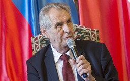 Zeman chce uspořádat ceremoniál k udělování státních vyznamenání 28. října. Navzdory restrikcím