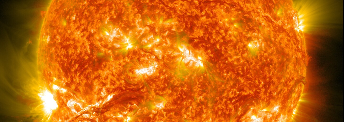Zemi možná za pár hodin zasáhne geomagnetická bouře. Může způsobit výpadky signálu ve tvém telefonu