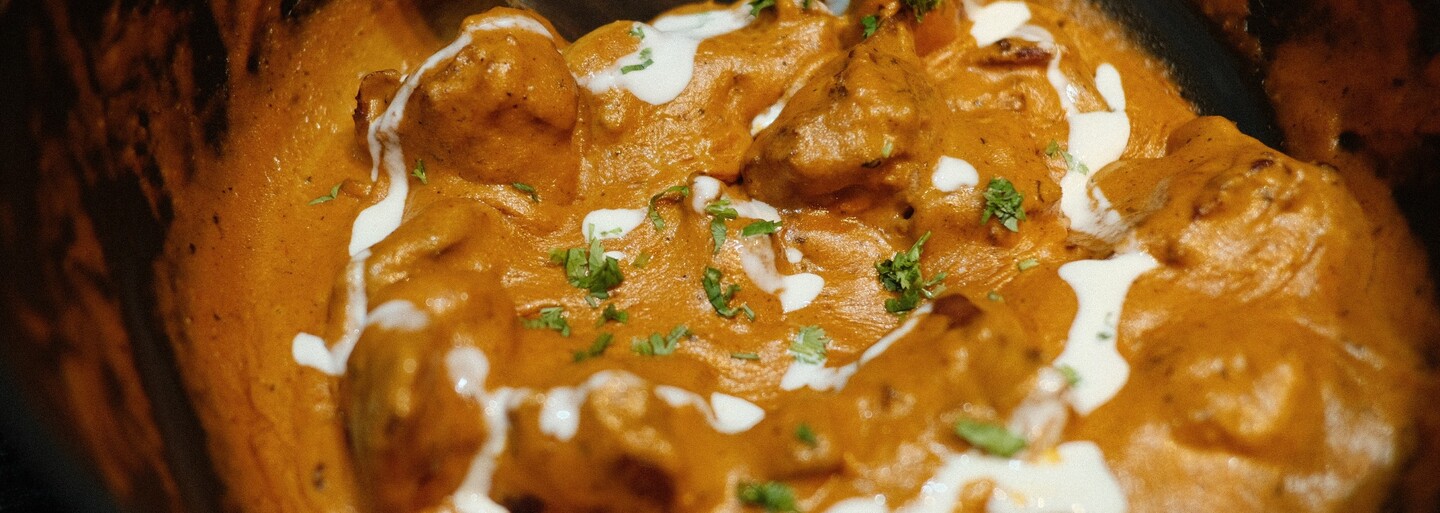 Zemřel člověk, který vymyslel kuře tikka masala