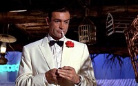 Zemřel legendární herec Sean Connery, který roky ztvárňoval Jamese Bonda