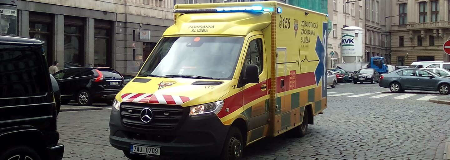 Žena z Jičínska odmítla císařský řez, chtěla rodit doma. Dítě po porodu zemřelo