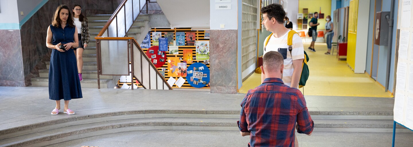 Žiadosť o ruku nebude jediný bláznivý nápad, ktorý dnes v Pánovi profesorovi uvidíš