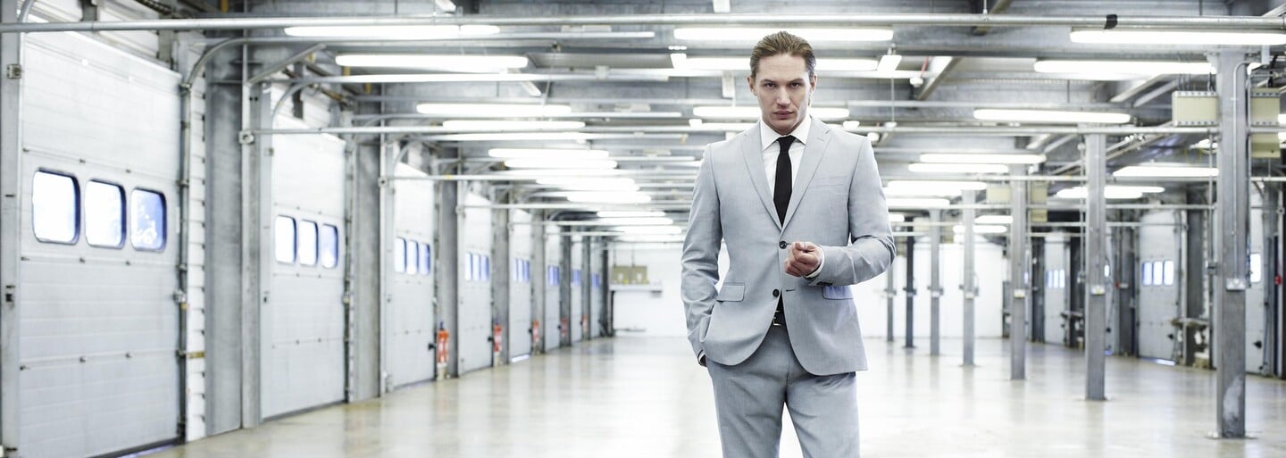 Získá charismatickou roli Jamese Bonda drsňák Tom Hardy? Jedině pod režijní taktovkou Christophera Nolana!