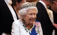 ŽIVĚ: Na počest královny Alžběty II. se rozezněly zvony