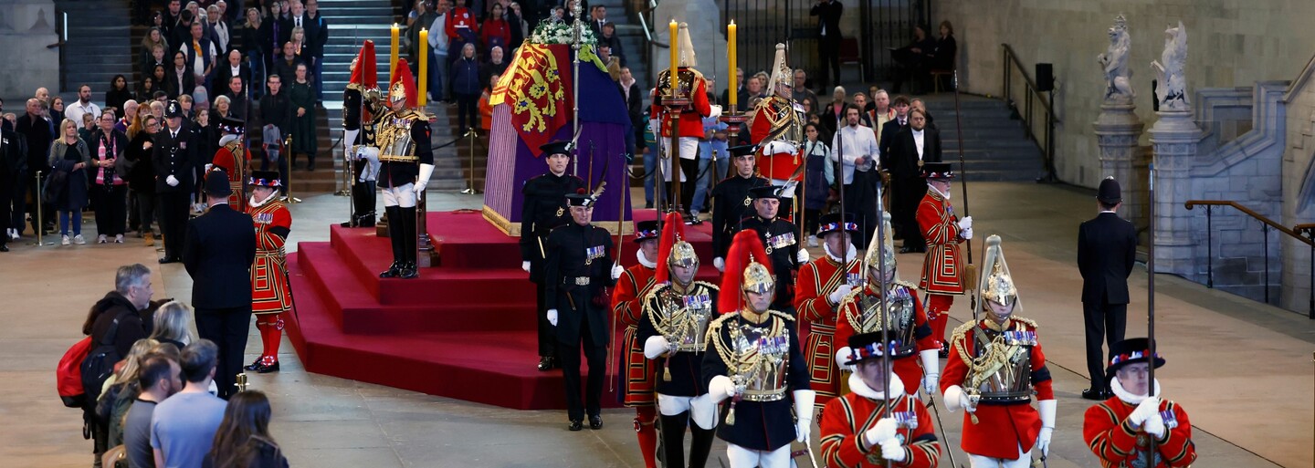 ŽIVĚ: Sleduj pohřeb královny Alžběty II.