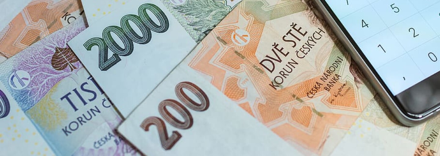 Život k nezaplacení: 12 % českých domácností musí vyžít se 100 korunami na člověka na den