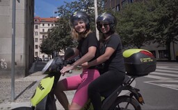 Zjistili jsme, který způsob dopravy je po Praze nejlepší. Představujeme Testovačku!