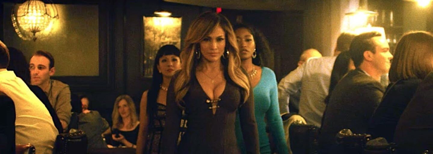 Zlatokopky v čele s Jennifer Lopez podávají podnikatelům drogy, jen aby je okradly (Recenze)