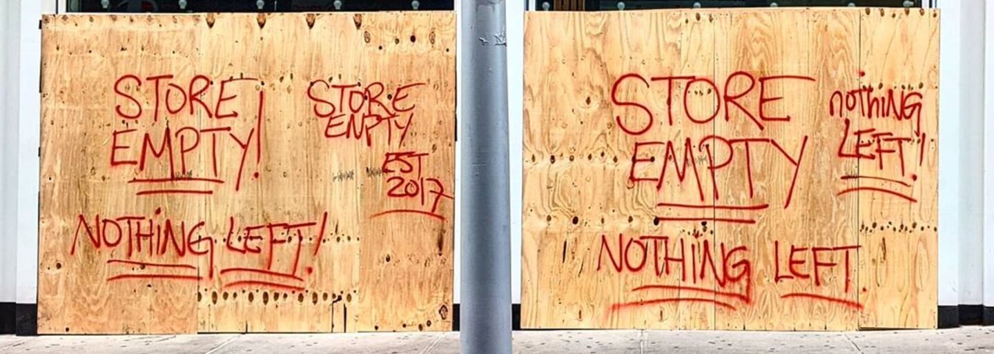 Zloděje, kteří rabovali během protestů v USA, hledají majitelé obchodů přes bazary a resell platformy