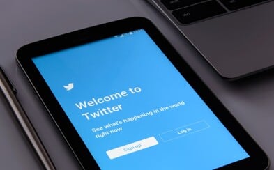 Změňte si hesla, vyzval Twitter všech 330 milionů uživatelů. Může za to vážná bezpečnostní chyba Změňte si hesla, vyzval Twitter všech 330 milionů uživatelů. Může za to vážná bezpečnostní chyba