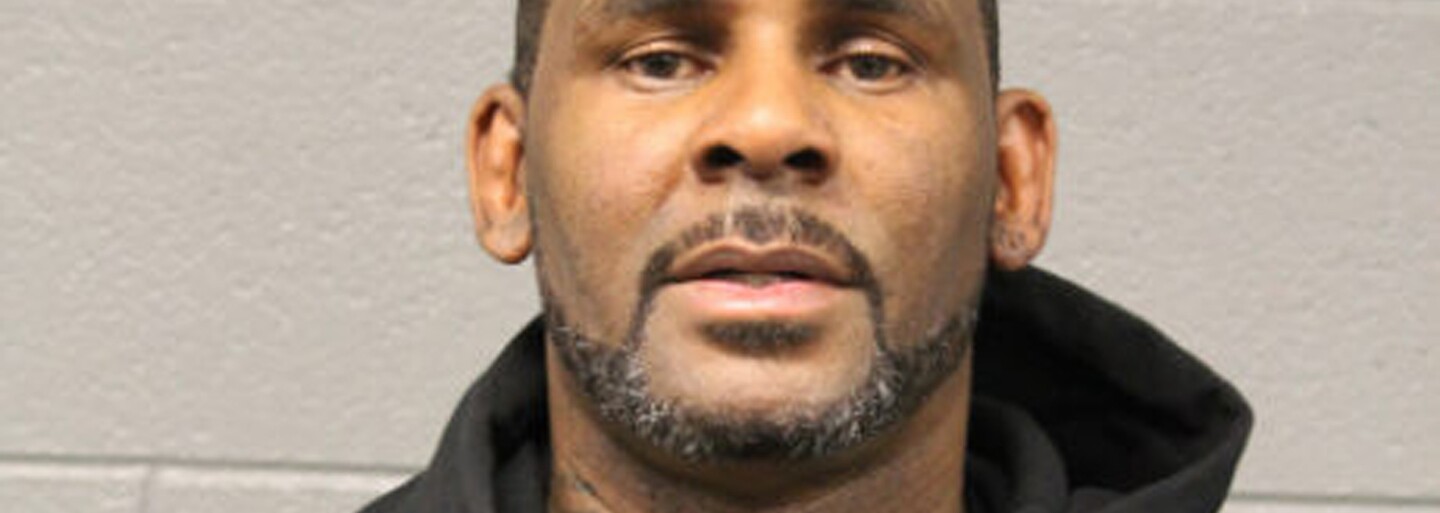 Zpěvák R. Kelly půjde na 30 let do vězení
