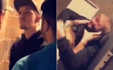 Známy UFC bojovník sa pobil s dvomi mužmi na záchodoch v bare. Mal vtipkovať o frajerke jedného z nich Známy UFC bojovník sa pobil s dvomi mužmi na záchodoch v bare. Mal vtipkovať o frajerke jedného z nich