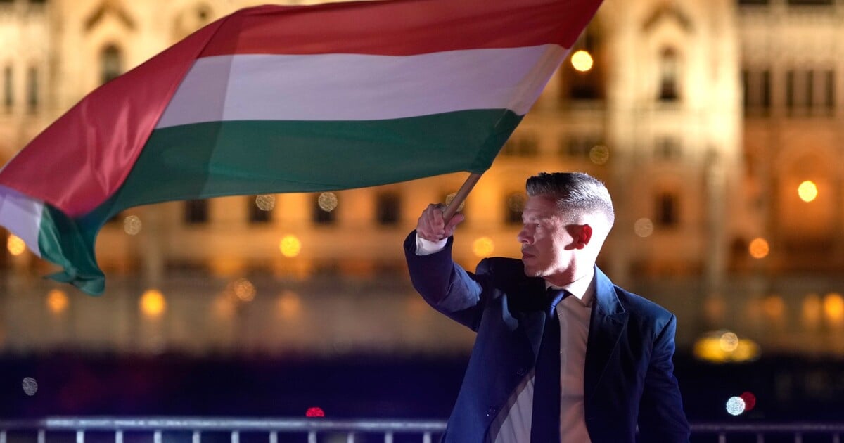 Babiš gratuluje Magyarovi, Fiala si rýpnul. K urnám přišlo nejvíc lidí od roku 1989