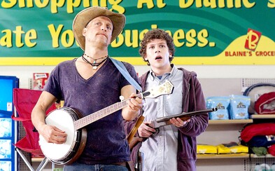 Zombieland 2 dorazí do kin už příští rok. Vrátí se i ústřední čtyřka v čele s Jessem Eisenbergem a Woodym Harrelsonem Zombieland 2 dorazí do kin už příští rok. Vrátí se i ústřední čtyřka v čele s Jessem Eisenbergem a Woodym Harrelsonem